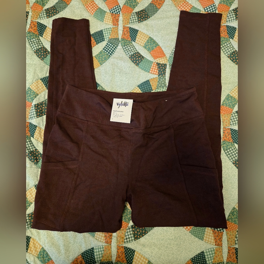 NWT Vylette Maroon Leggings Large
